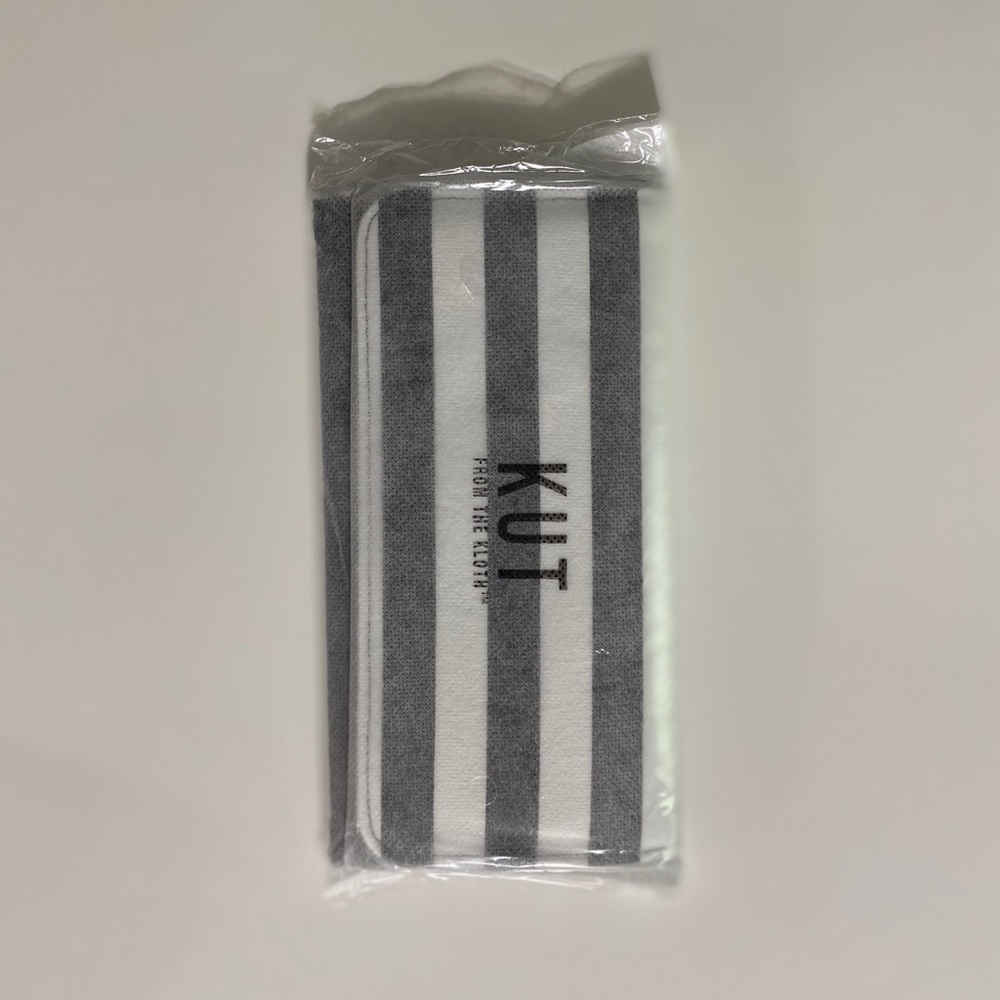 Kut from the kloth stripped Wallet